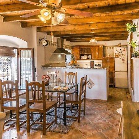 Pet Friendly Home In Hornachuelos With Kitchen Exterior photo