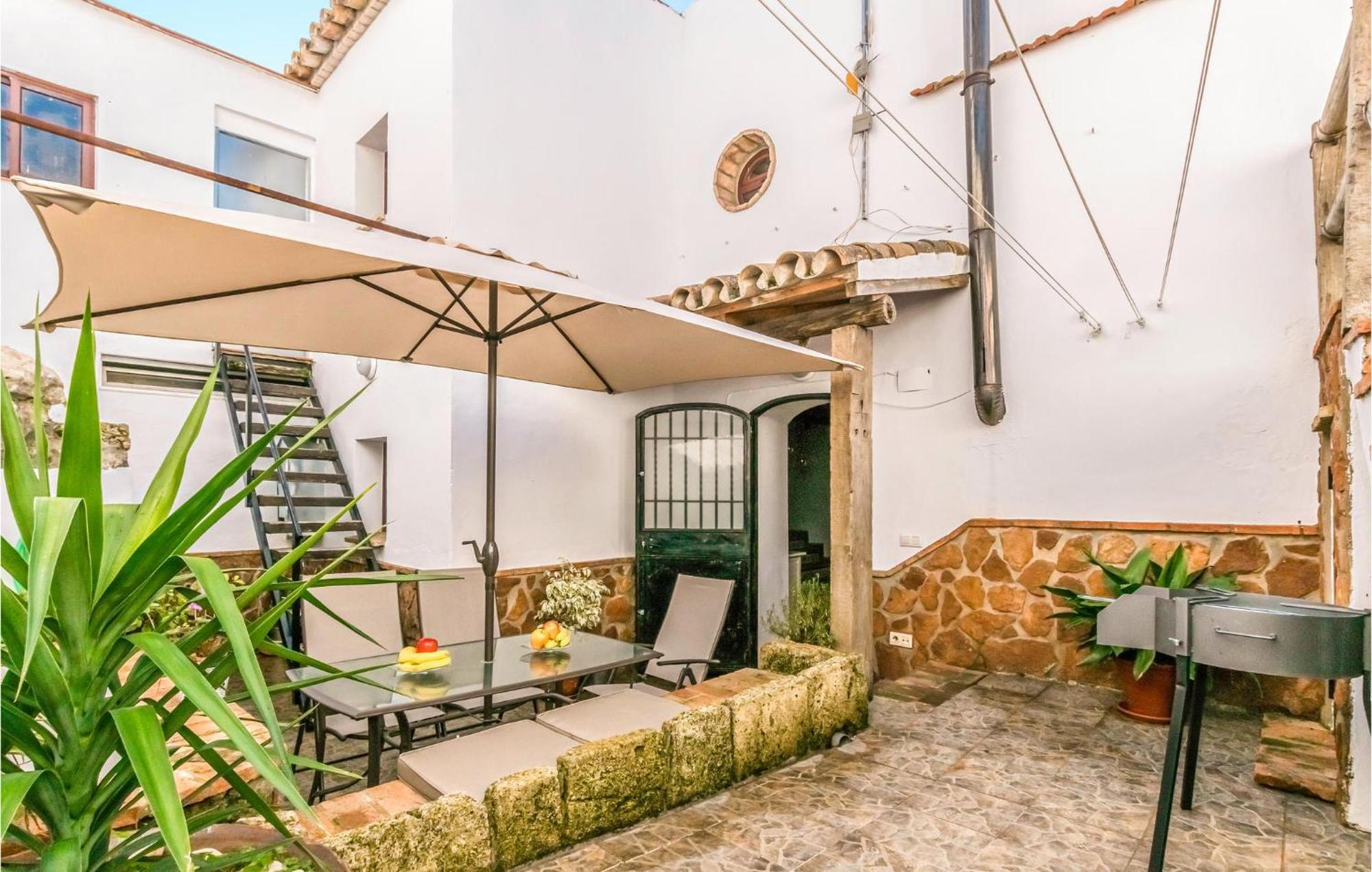 Pet Friendly Home In Hornachuelos With Kitchen Exterior photo