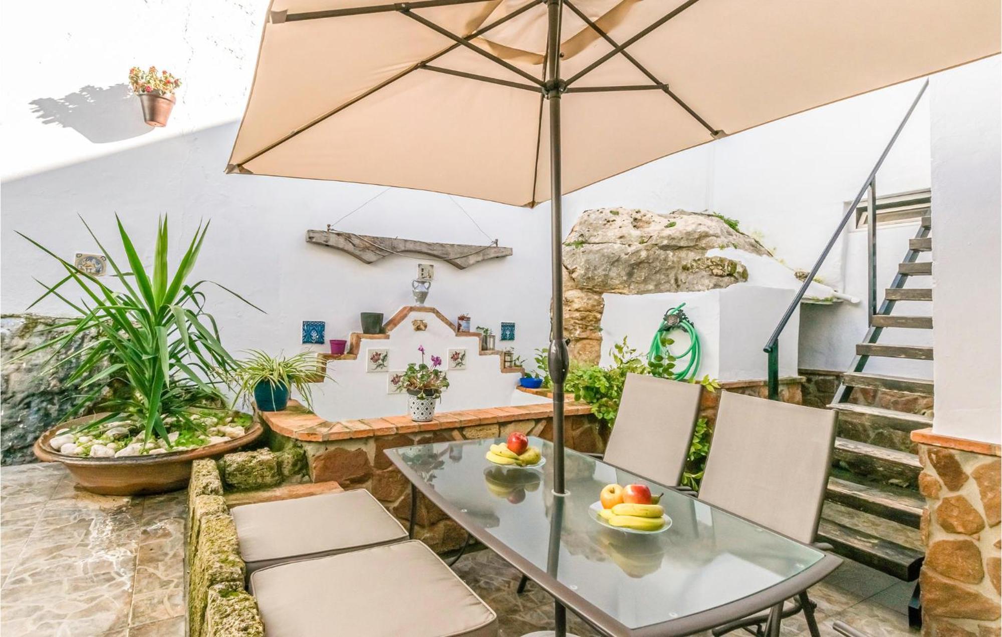 Pet Friendly Home In Hornachuelos With Kitchen Exterior photo